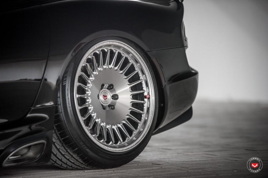 Колеса Dodge Viper SRT on Vossen Wheels (ML-R1) 2019 года  (фото 12 из 24)